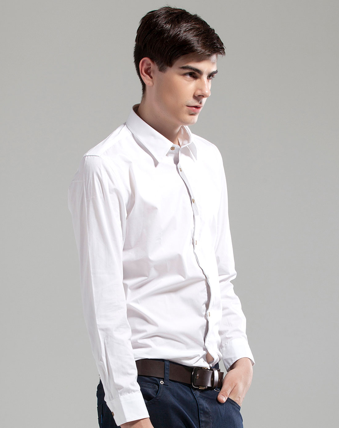 本白色正装长袖衬衫