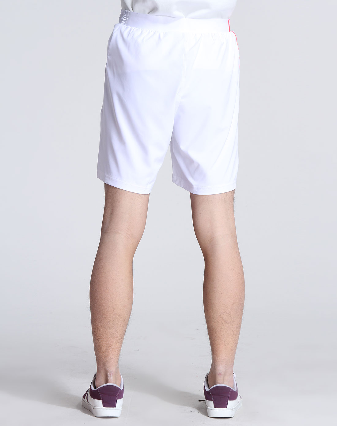 [ 阿迪达斯 ] 男款白色舒适短裤