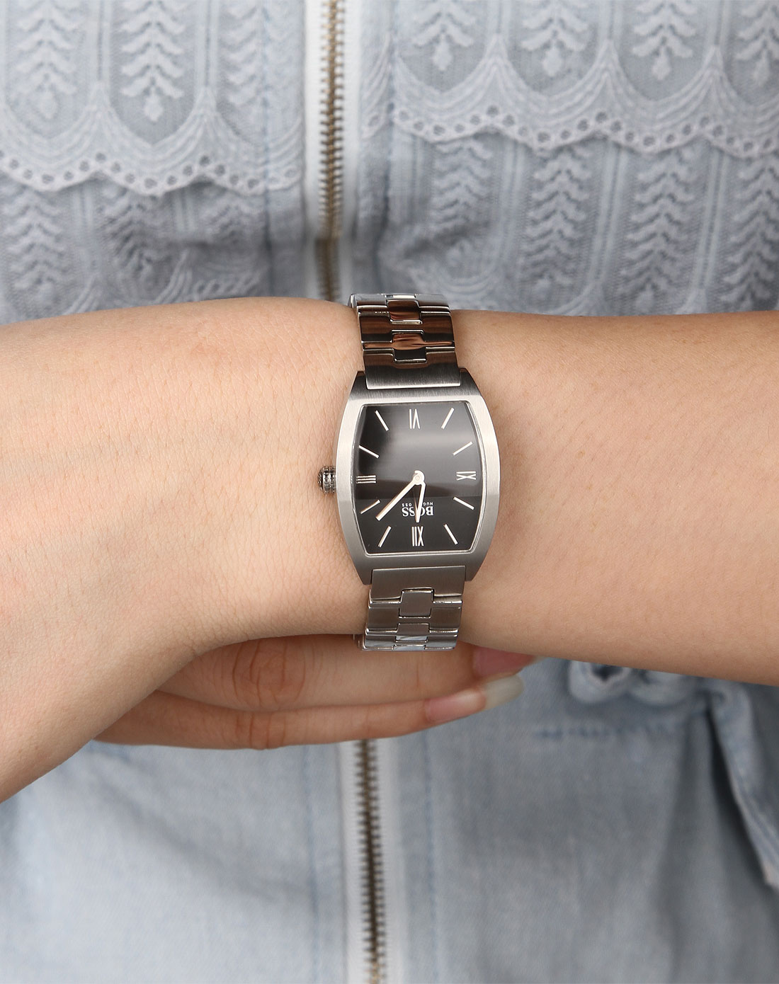 名品手表boss 女款黑色面酒桶型复古款石英表1502014黑面_唯品会