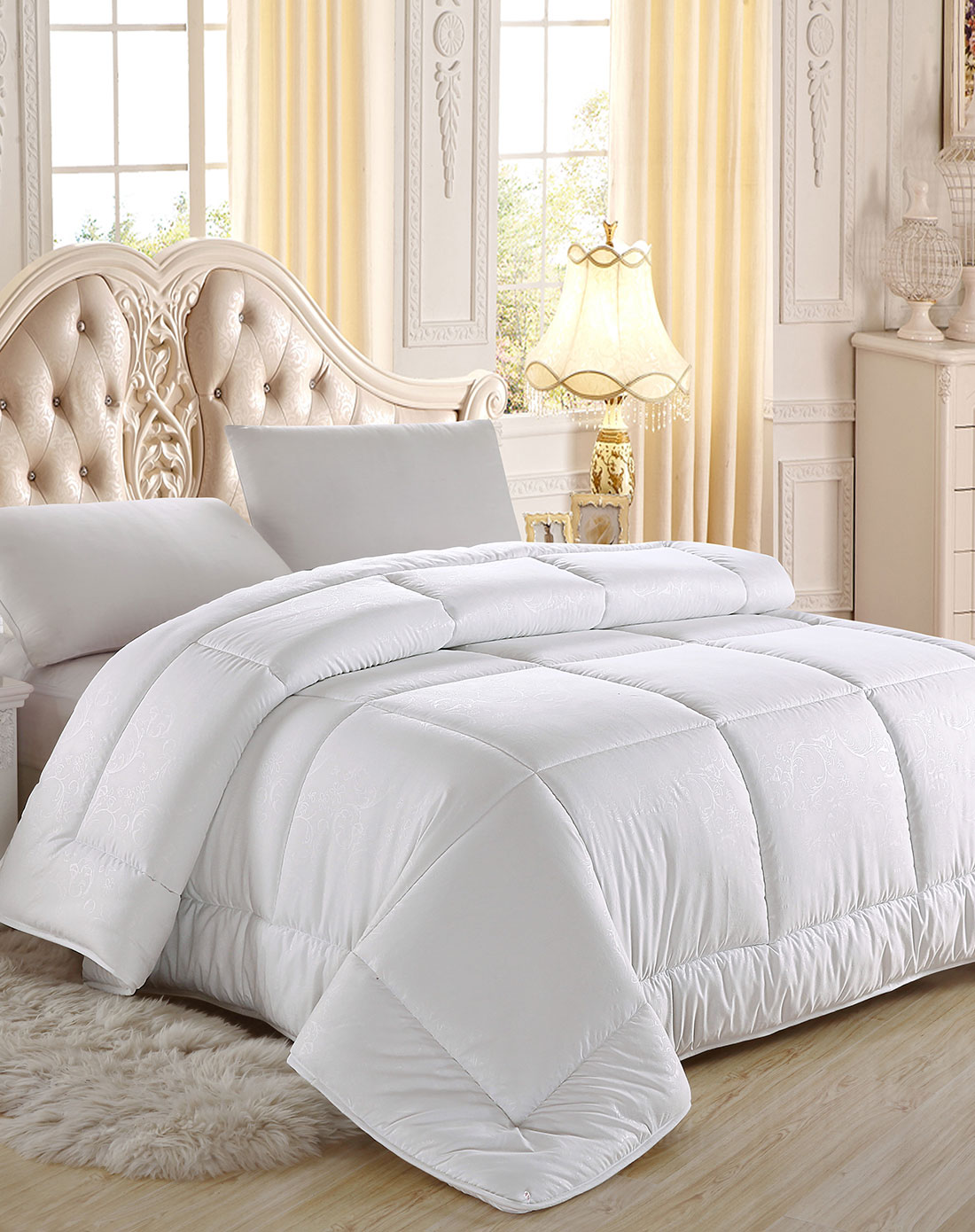 220*240cm磨毛压花牛奶纤维春秋被