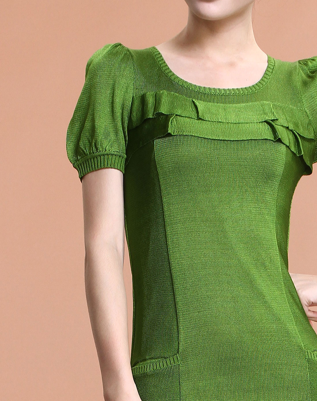 人造丝u领绿色短袖连衣裙